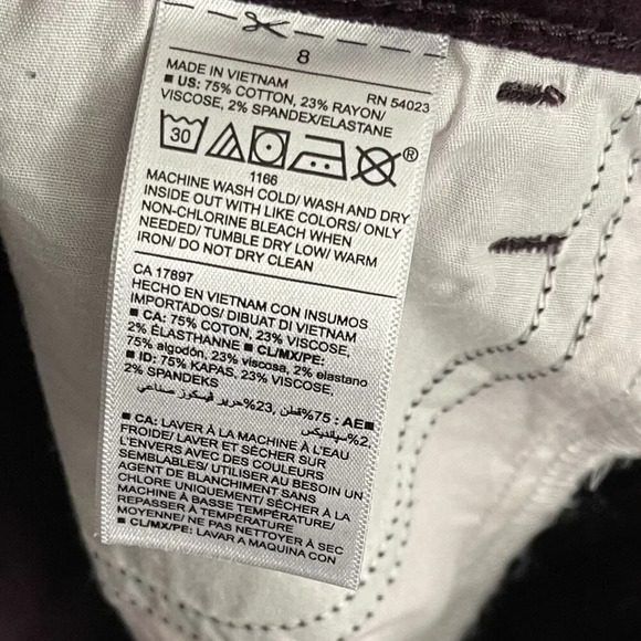 Old Navy Rockstar Super Skinny‎ Velvet Wine Pants Size 8 NWT - Picture 5 of 6